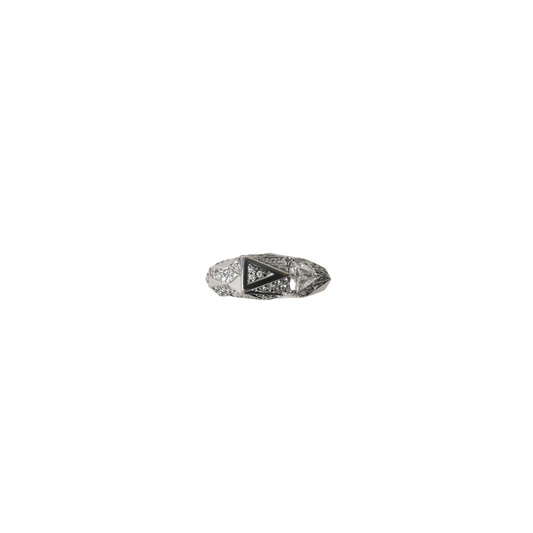 081 ring with triangle diamond